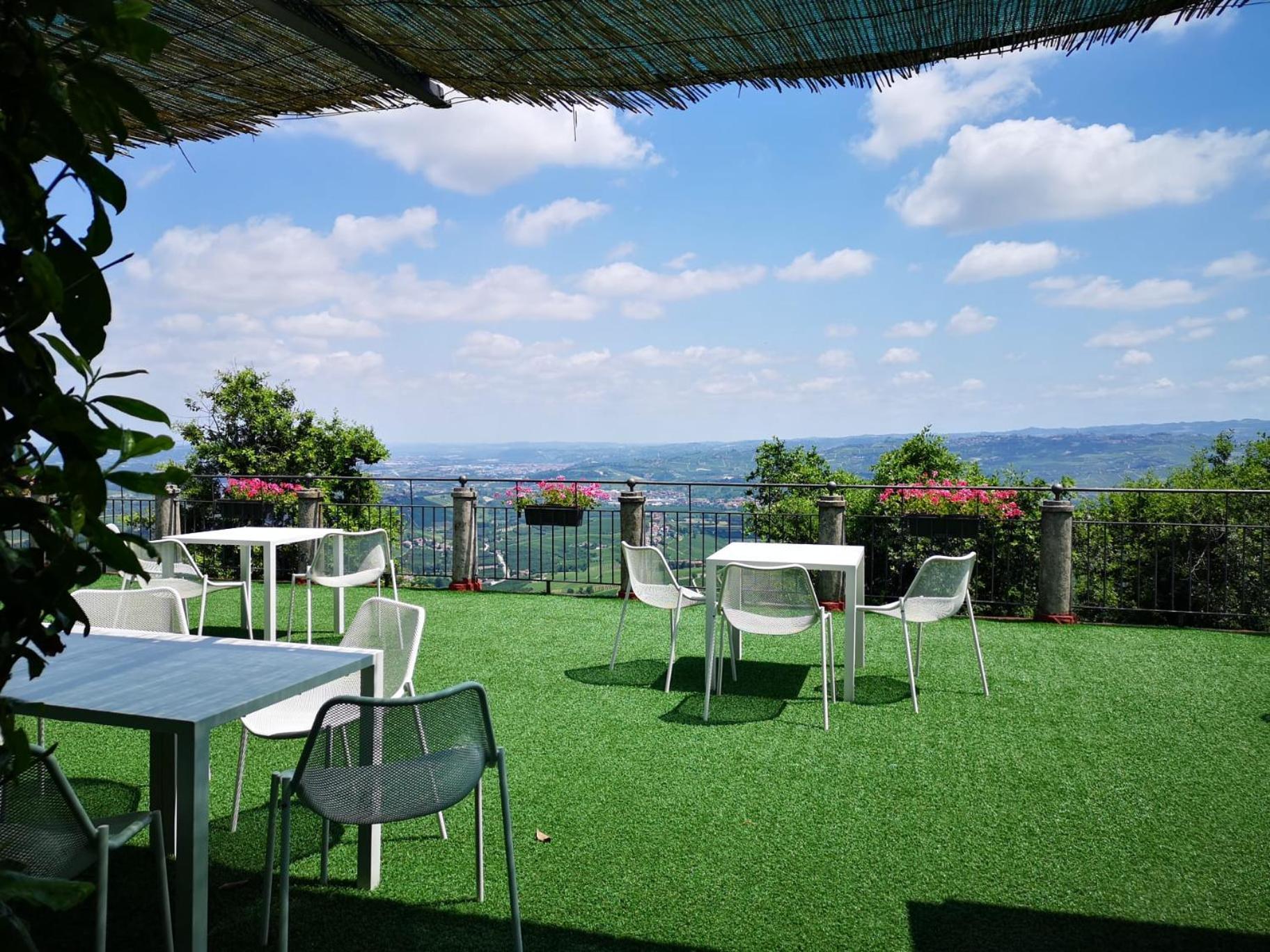 Rocche Costamagna Art Suites La Morra Exterior photo