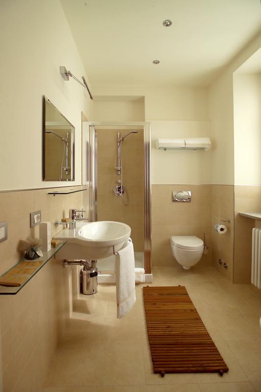 Rocche Costamagna Art Suites La Morra Exterior photo